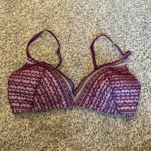 Victoria's Secret burgundy lacy No Wire bra